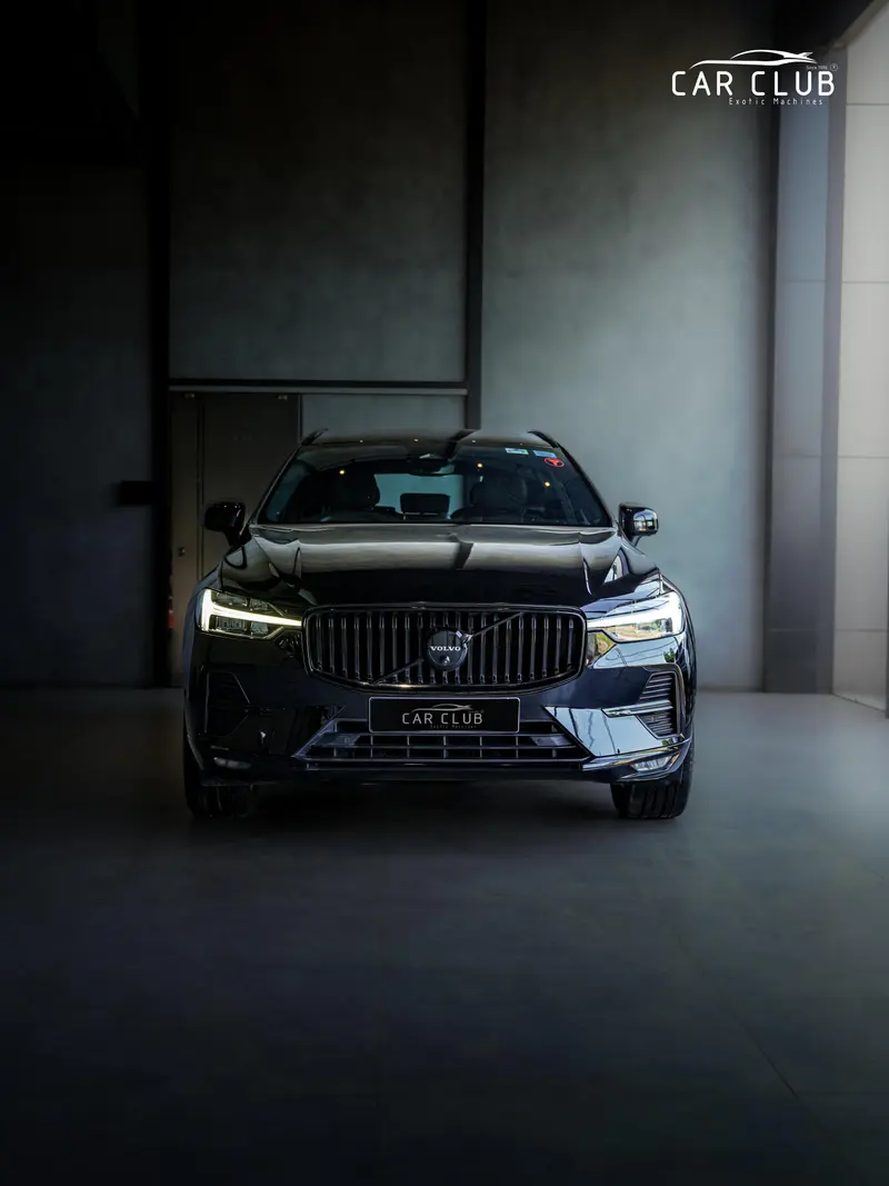 2022 Volvo XC60 B5 — photo 1