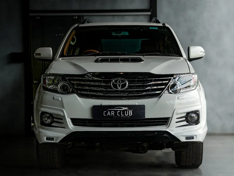 2012 TOYOTA FORTUNER