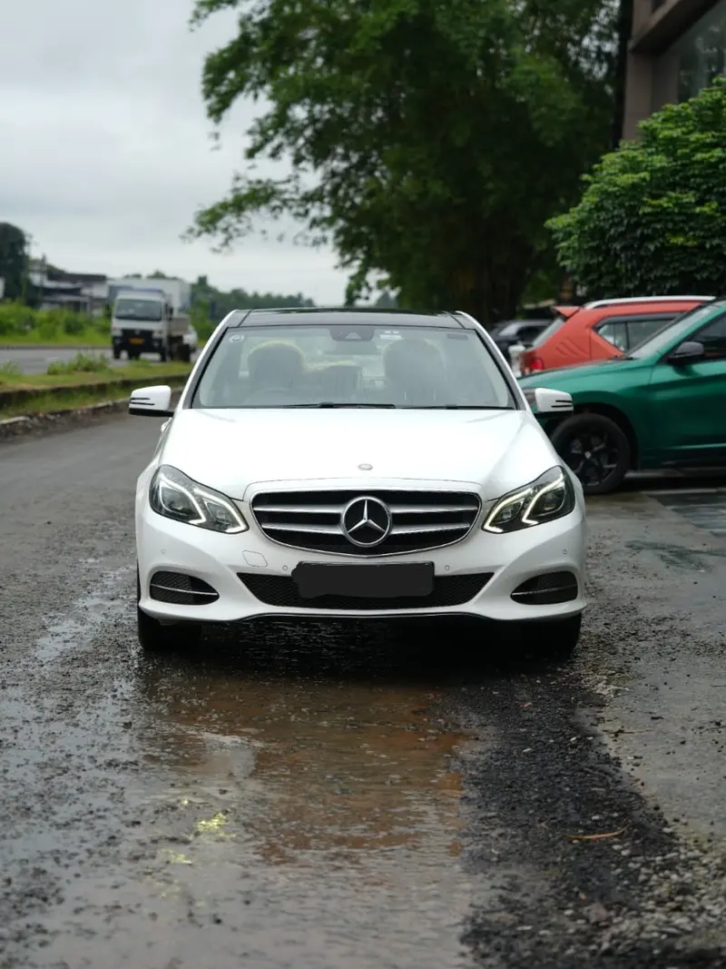 2016 Mercedes Benz E250 CDI — photo 1