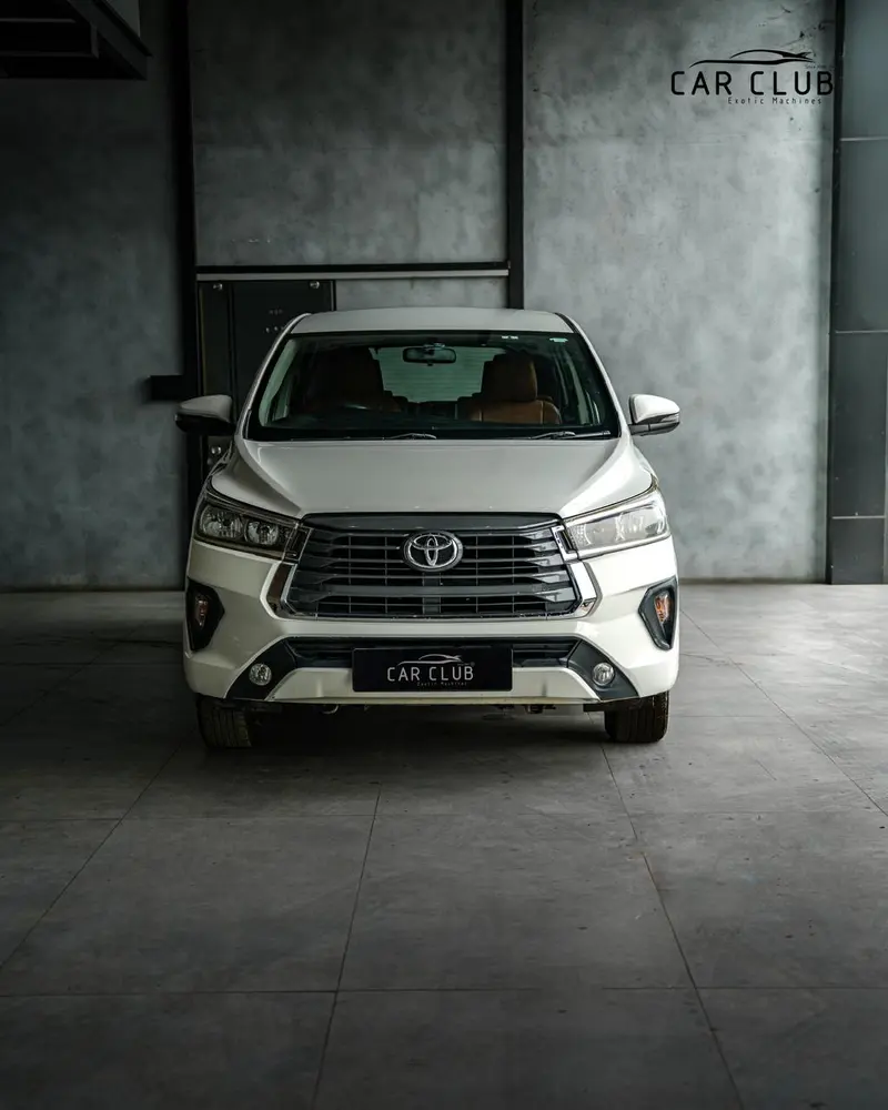 2017 Toyota Innova Crysta 2.4G(FLT) — photo 1