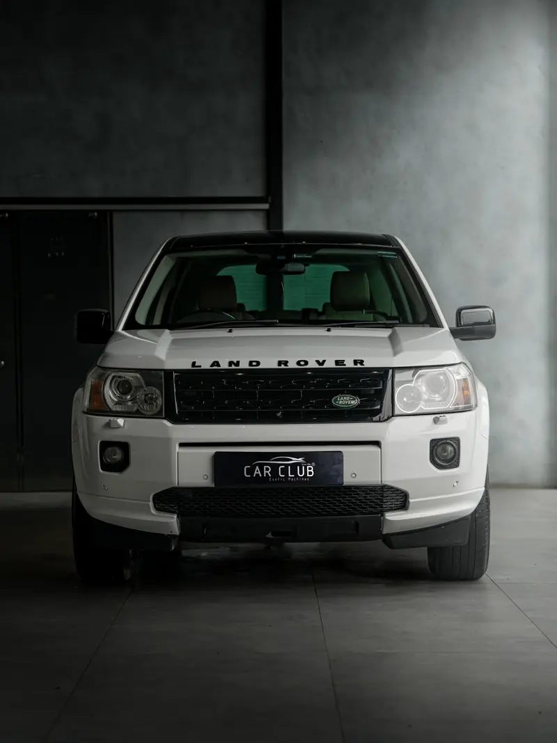 2011 Land Rover Freelander — photo 1