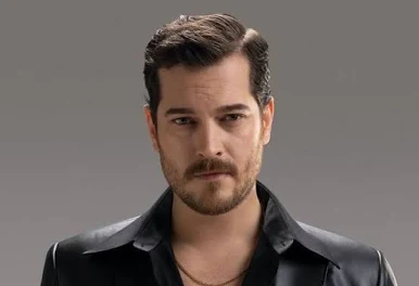 Çağatay Ulusoy’un En Sevdiğiniz Dizi/Filmi Hangisi?