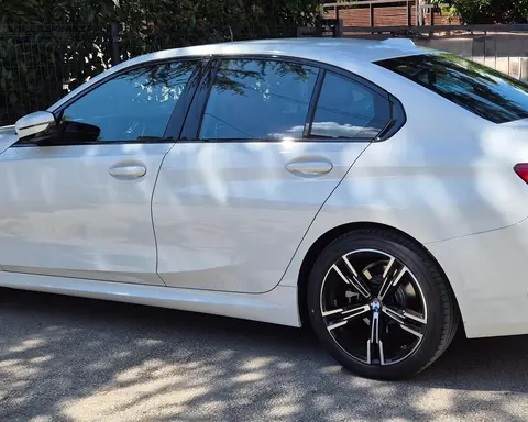 BMW 320 2025