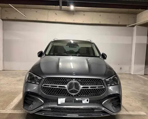 Mercedes-Benz 400 2025