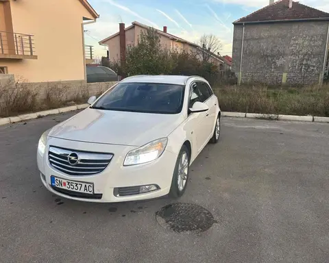 Opel Insignia 2011