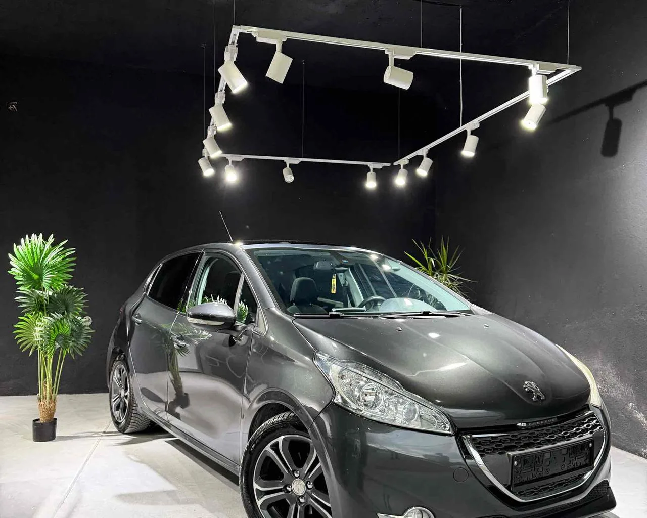 Peugeot 208 2013
