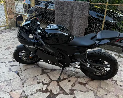Yamaha  2024