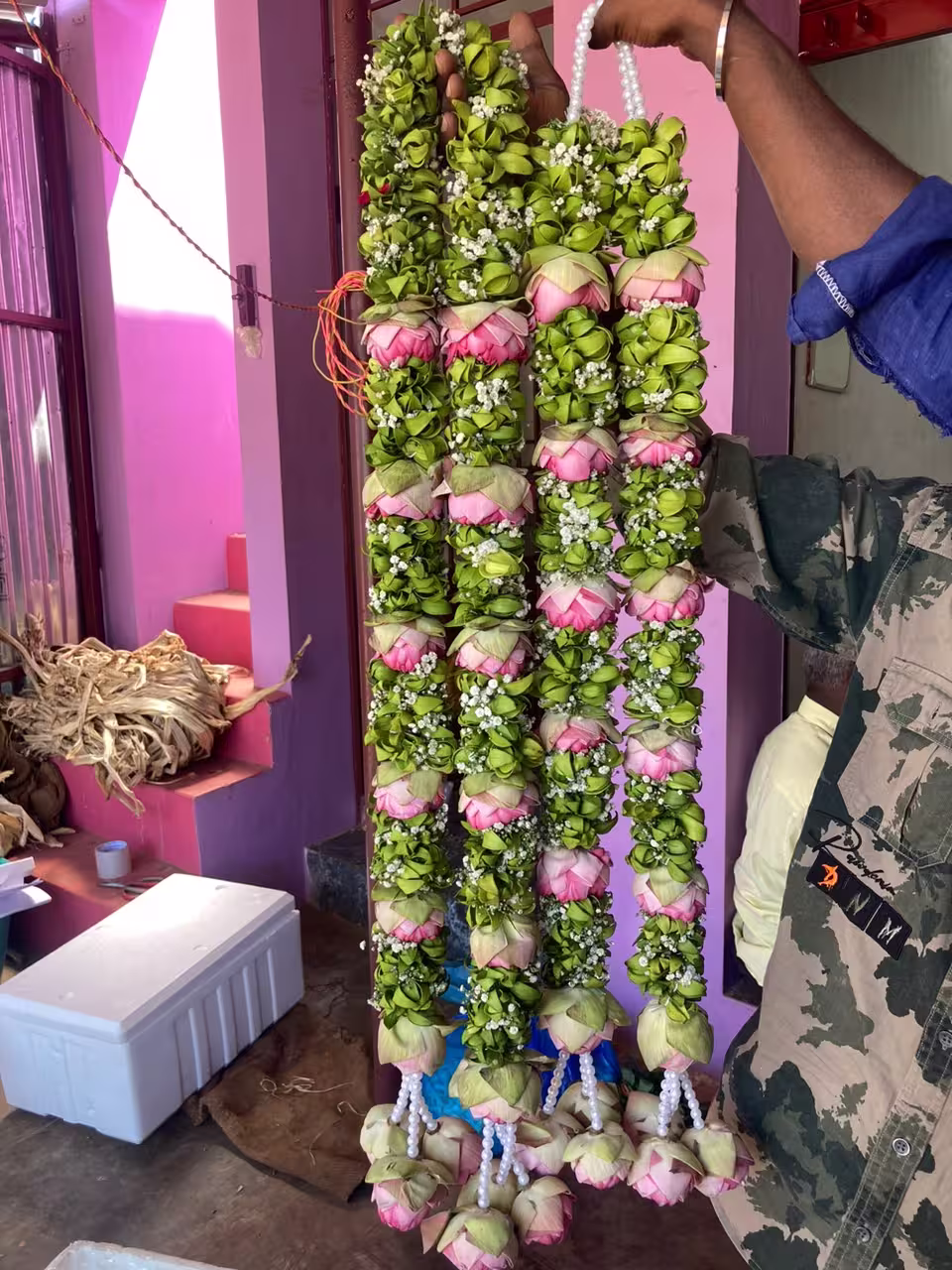 Manoranjitham Garland variation 2