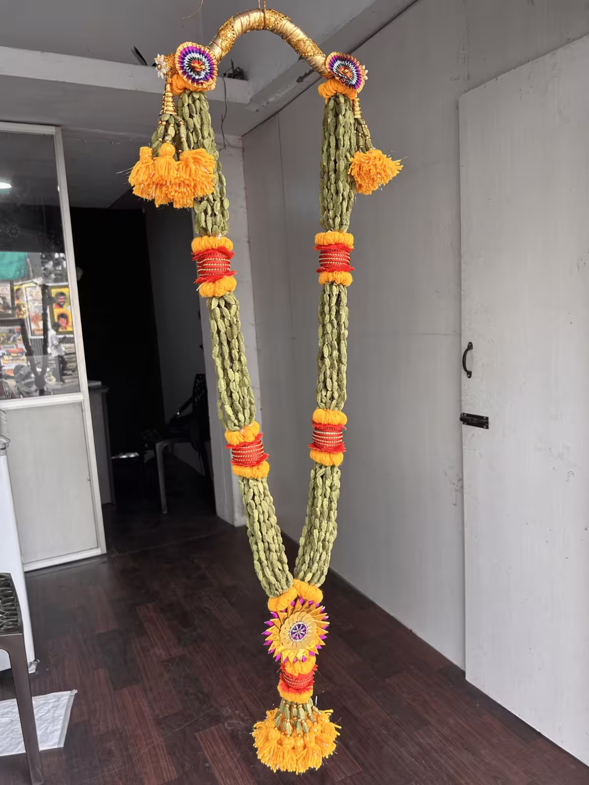 Cardamom Garland variation 3