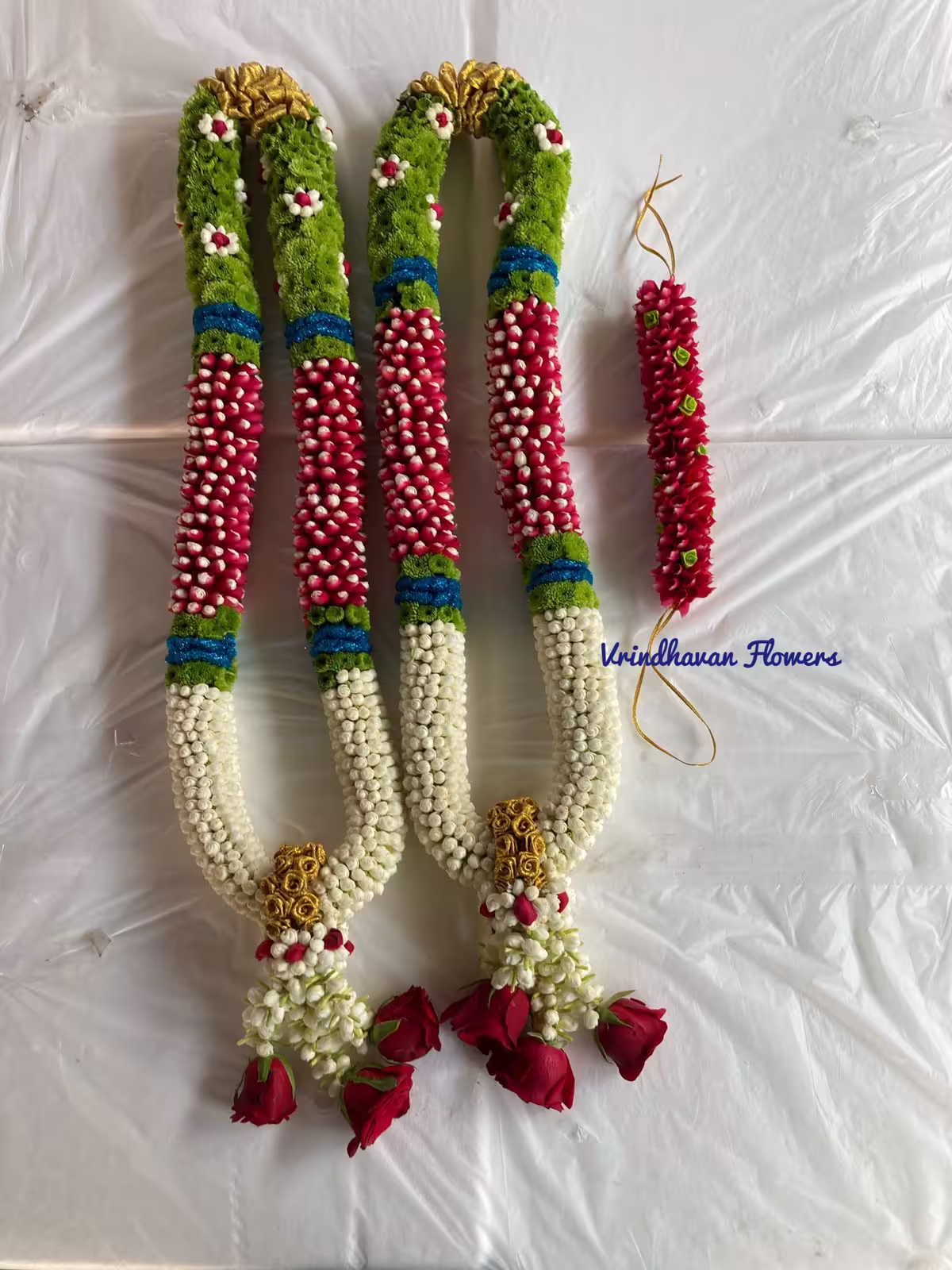 Premium Garland variation 3