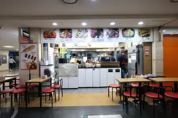 청년떡볶이 매장 이미지