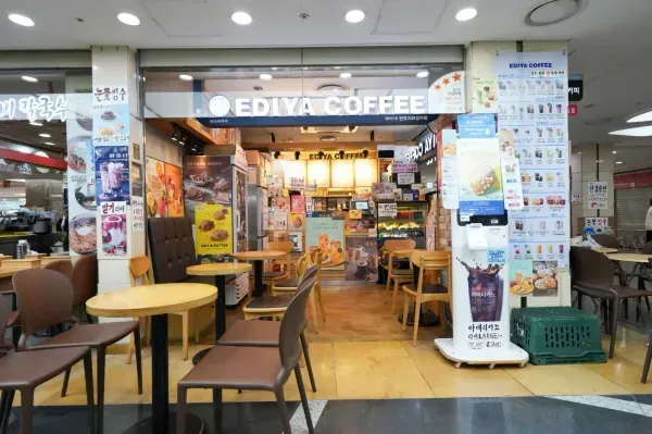 이디야커피 매장 이미지