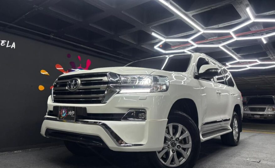 Toyota Land Cruiser GXR V8 (LC200) – Año 2018 - Foto 1
