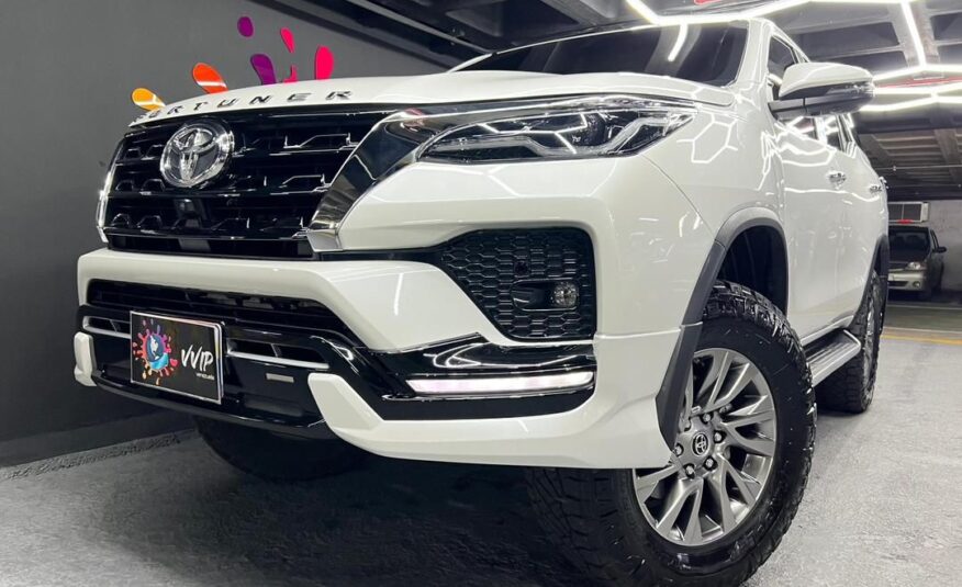 Toyota Fortuner VXR 4.0 V6 – Año 2025 - Foto 1