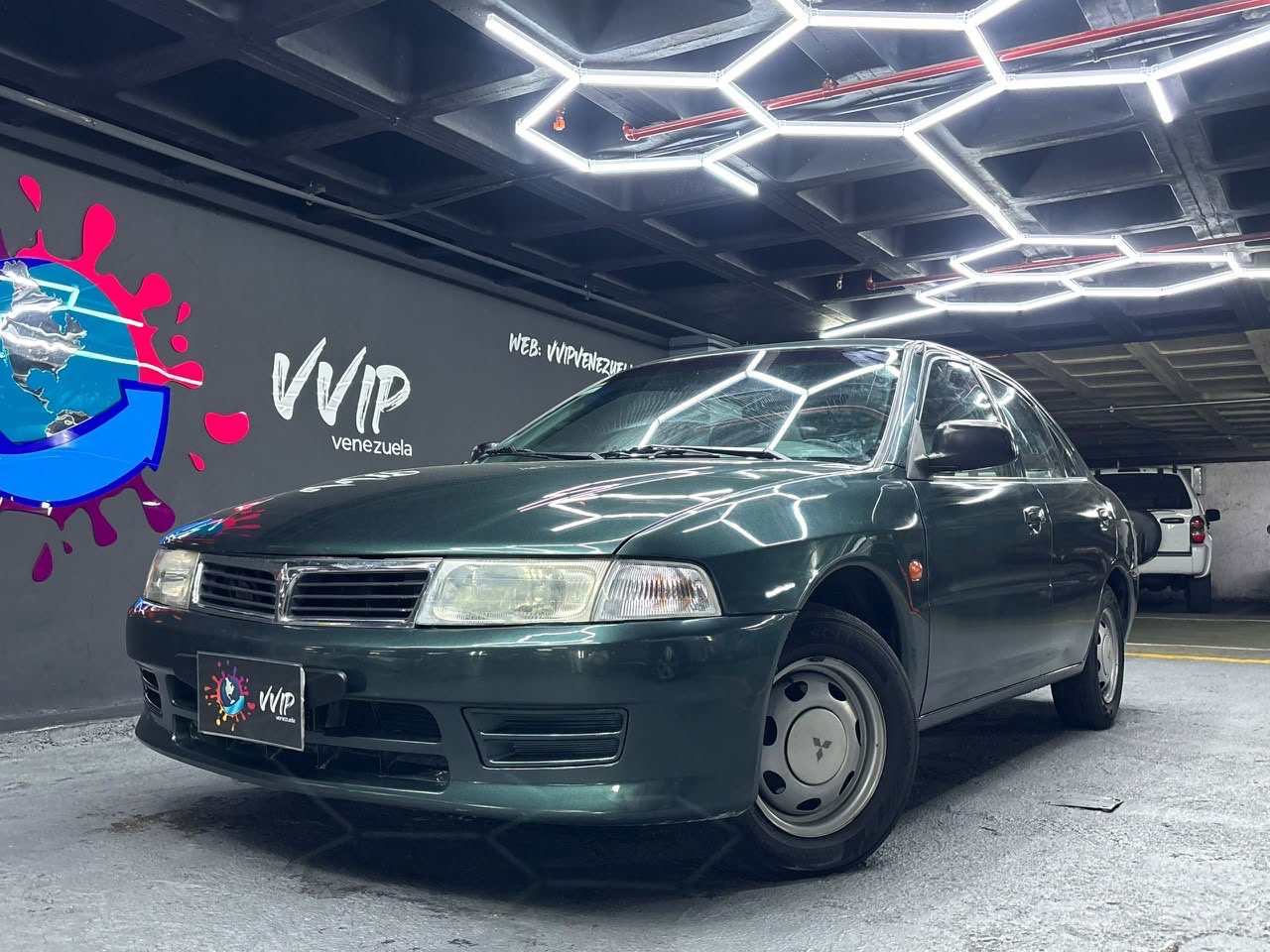 Mitsubishi Signo 1.3 - Año 2026
