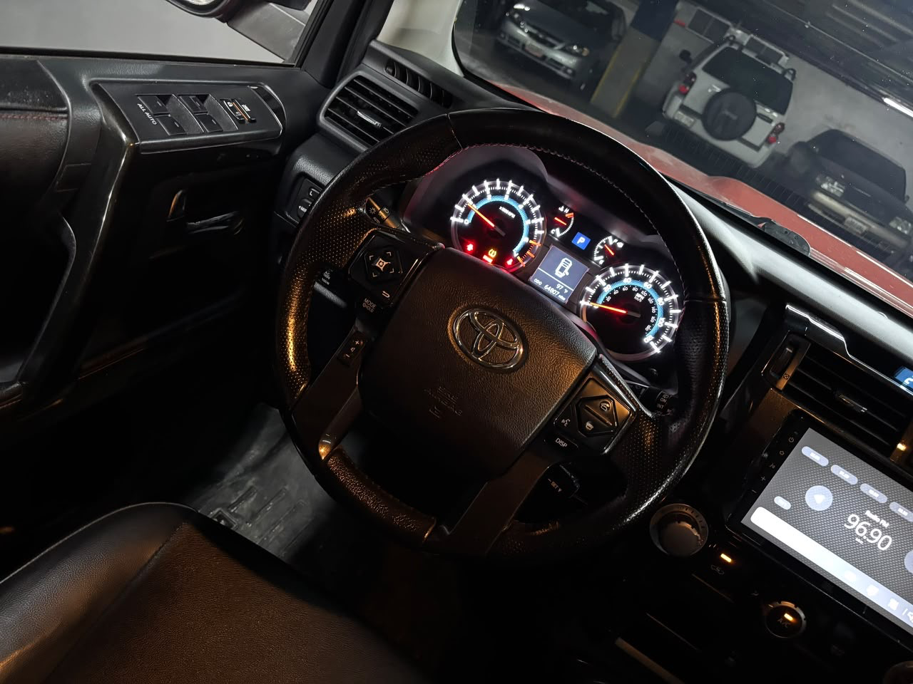 Toyota 4Runner TRD PRO - Año 2015 miniatura 16