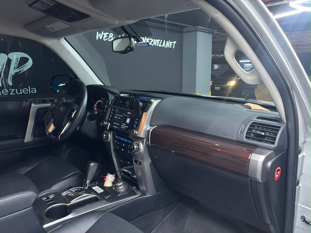 TOYOTA 4runner Limited – Año 2024 miniatura 12