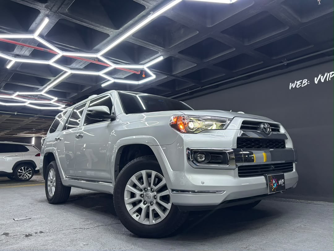 TOYOTA 4runner Limited – Año 2024 - Foto 1
