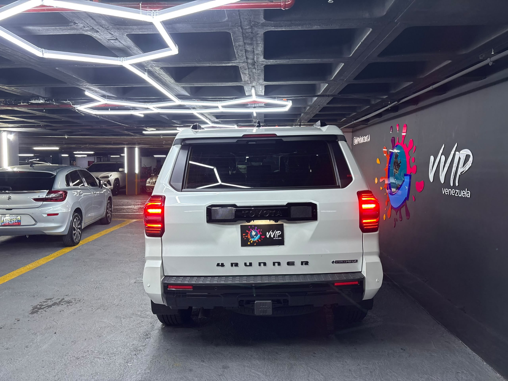 Toyota 4Runner Platinium - Año 2025 miniatura 4