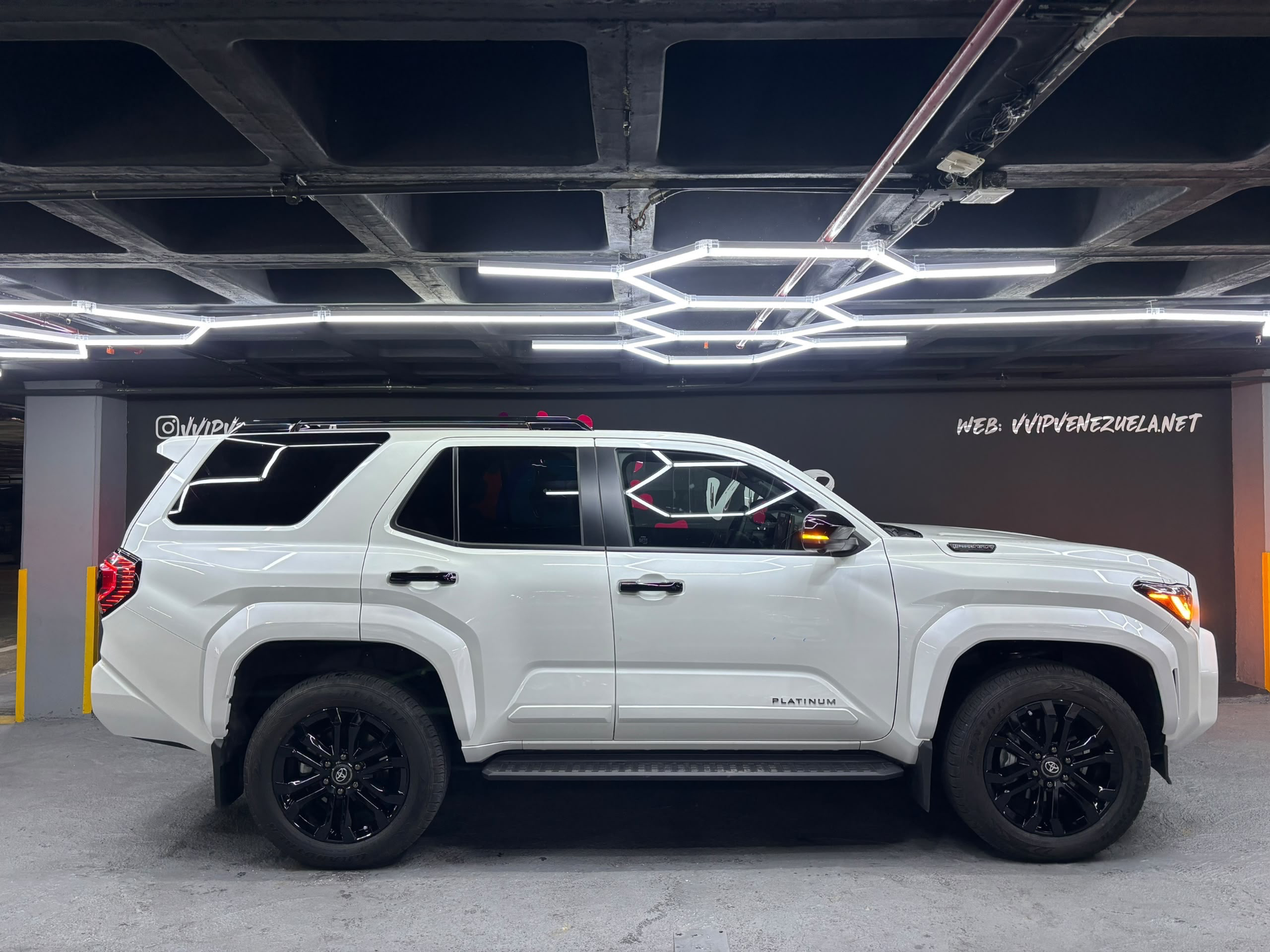 Toyota 4Runner Platinium - Año 2025 miniatura 5