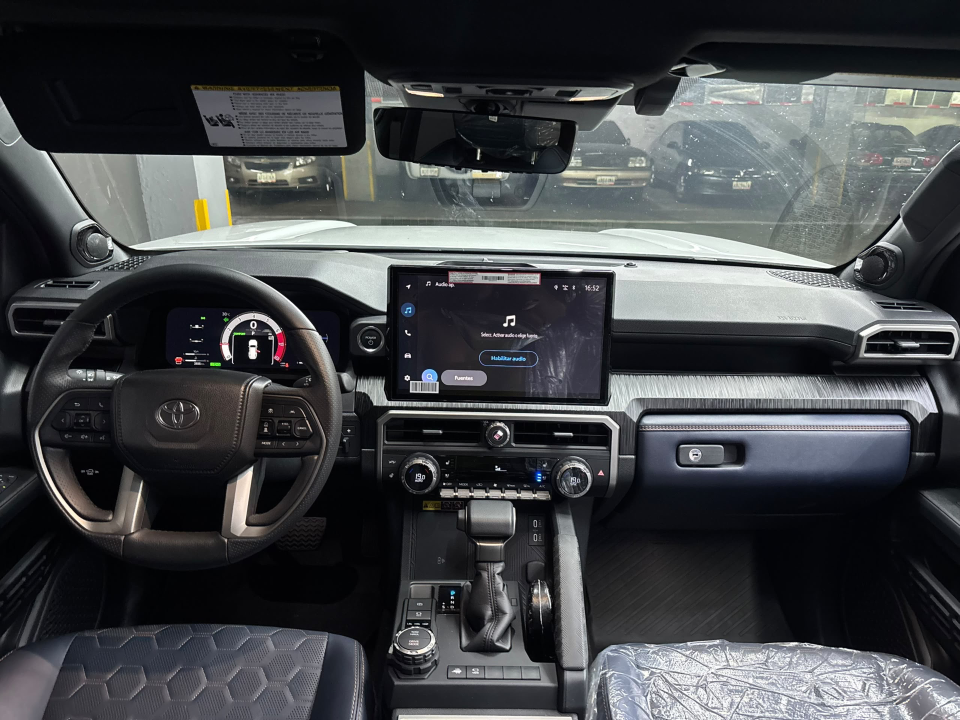 Toyota 4Runner Platinium - Año 2025 miniatura 15