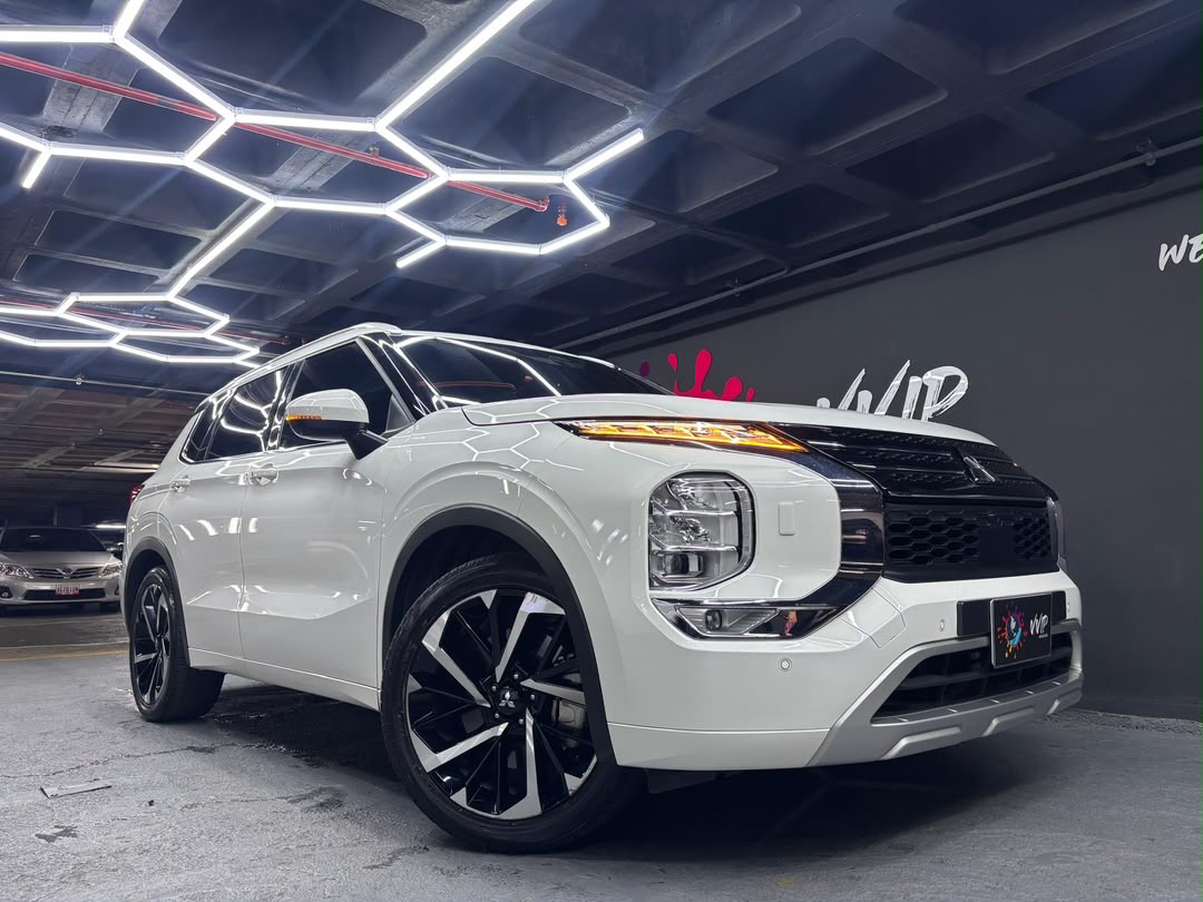 Mitsubishi Outlander - Año 2024 - Foto 1