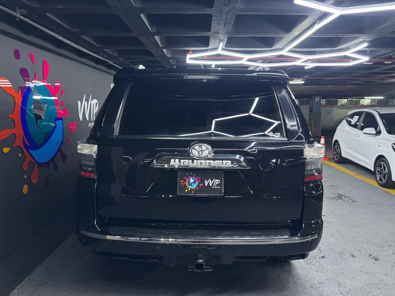 Toyota 4Runner Limited 4x4 - Año 2018 miniatura 4