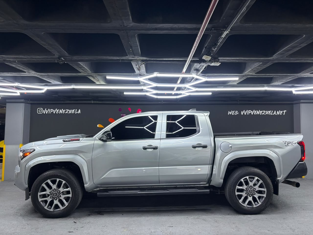 Toyota Tacoma TRD SPORT - Año 2024 miniatura 6