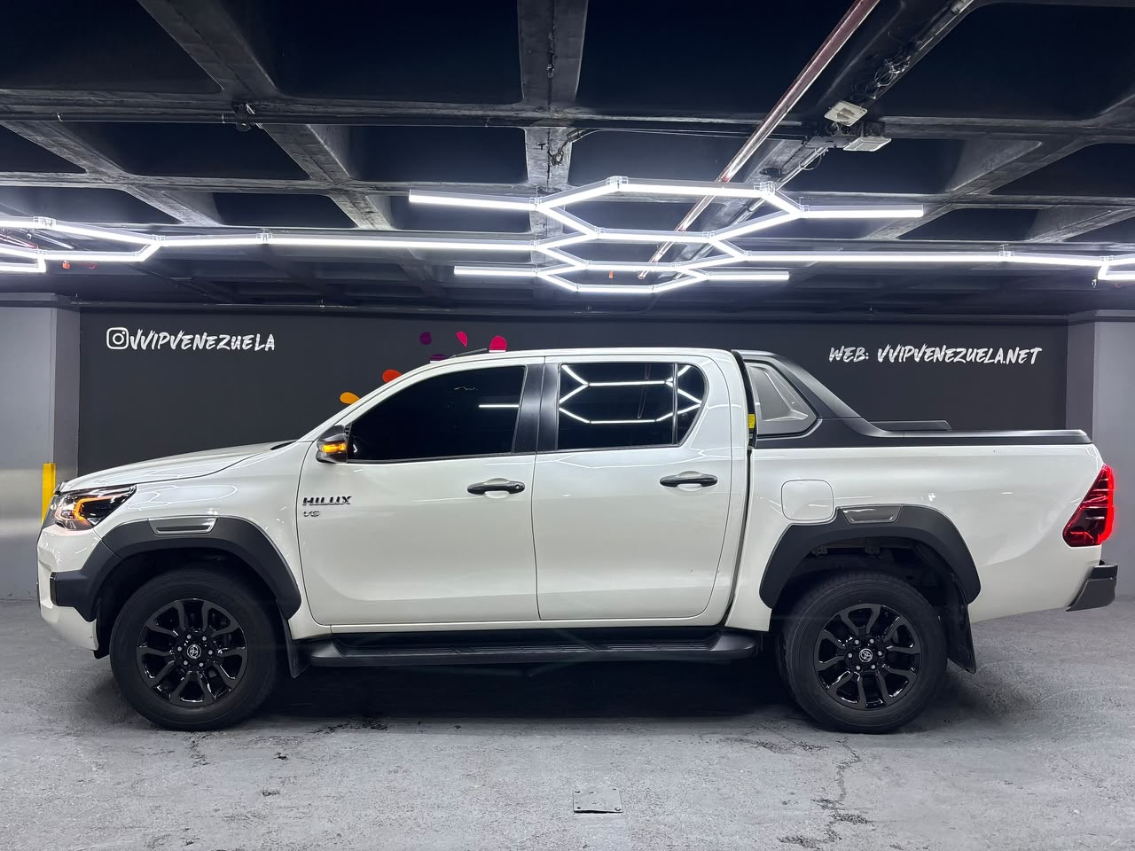 Toyota Hilux SR5 Adventure - Año 2021 miniatura 5