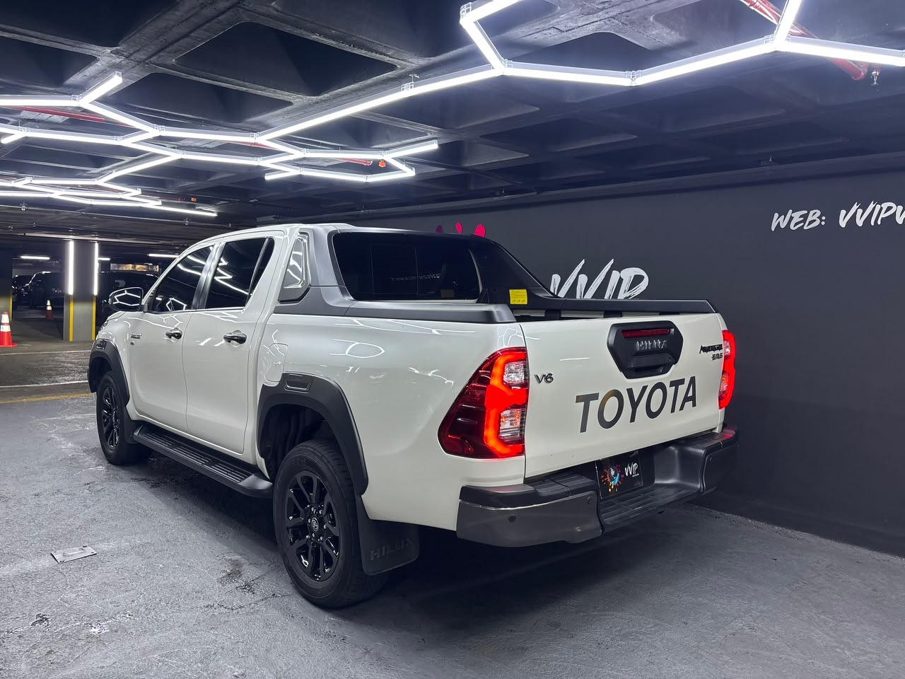 Toyota Hilux SR5 Adventure - Año 2021 miniatura 7
