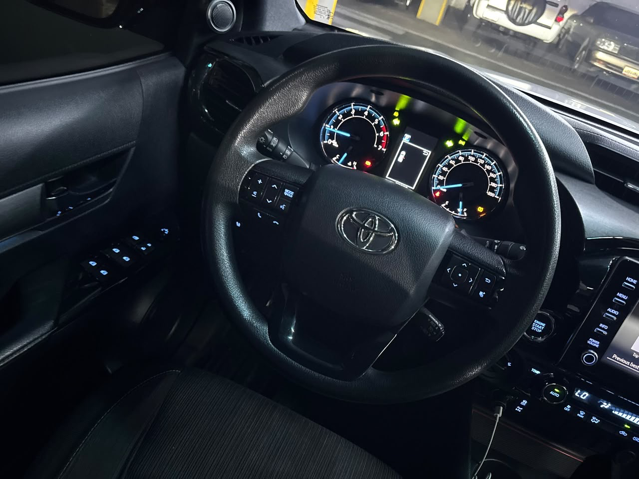 Toyota Hilux SR5 Adventure - Año 2021 miniatura 16