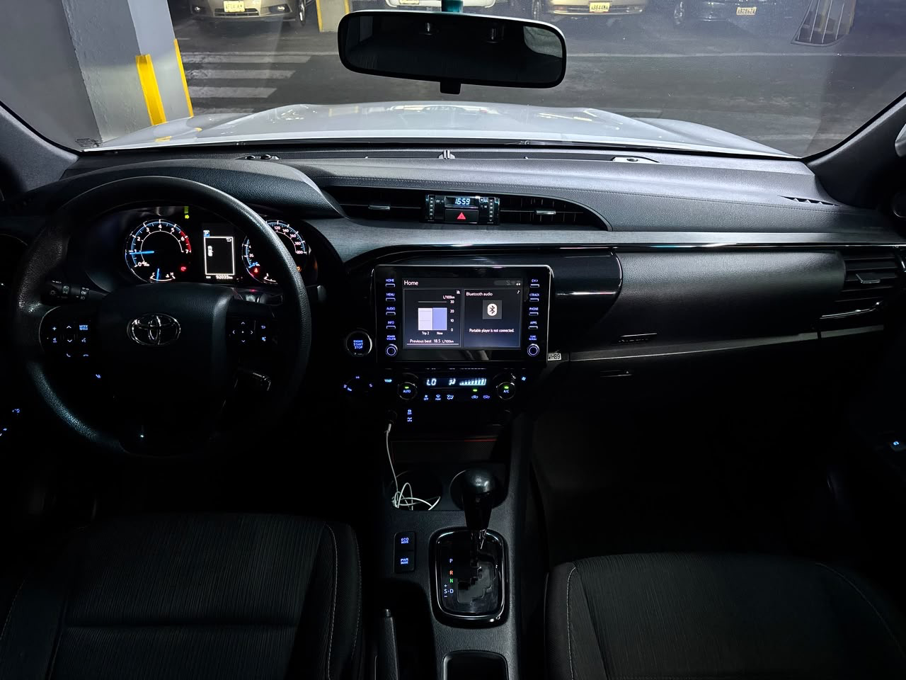 Toyota Hilux SR5 Adventure - Año 2021 miniatura 18