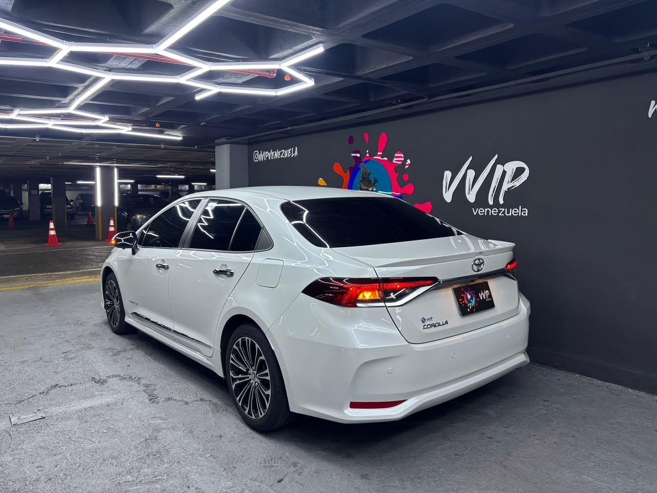 Toyota Corolla Executive 1.5 Dubai - Año 2023 miniatura 3