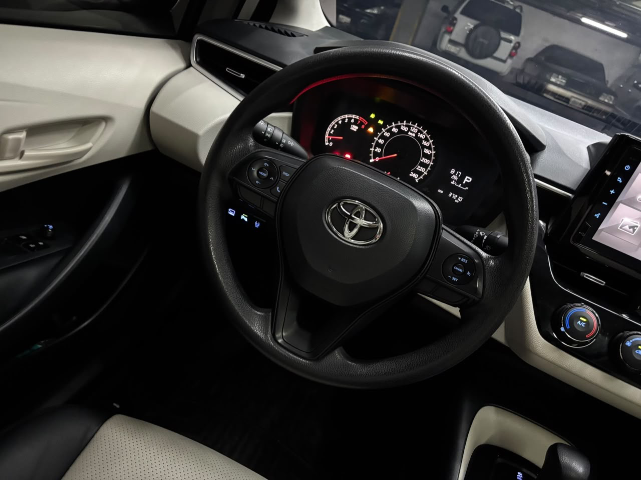 Toyota Corolla Executive 1.5 Dubai - Año 2023 miniatura 10