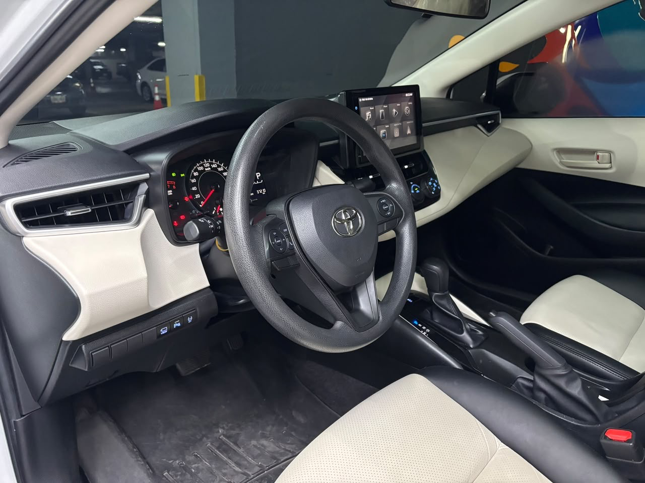 Toyota Corolla Executive 1.5 Dubai - Año 2023 miniatura 12