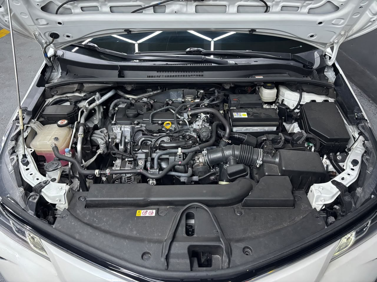 Toyota Corolla Executive 1.5 Dubai - Año 2023 miniatura 19