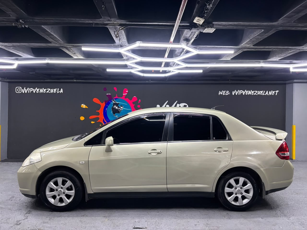 Nissan Tiida - Año 2007 miniatura 5
