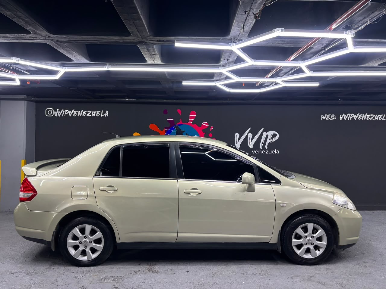 Nissan Tiida - Año 2007 miniatura 6
