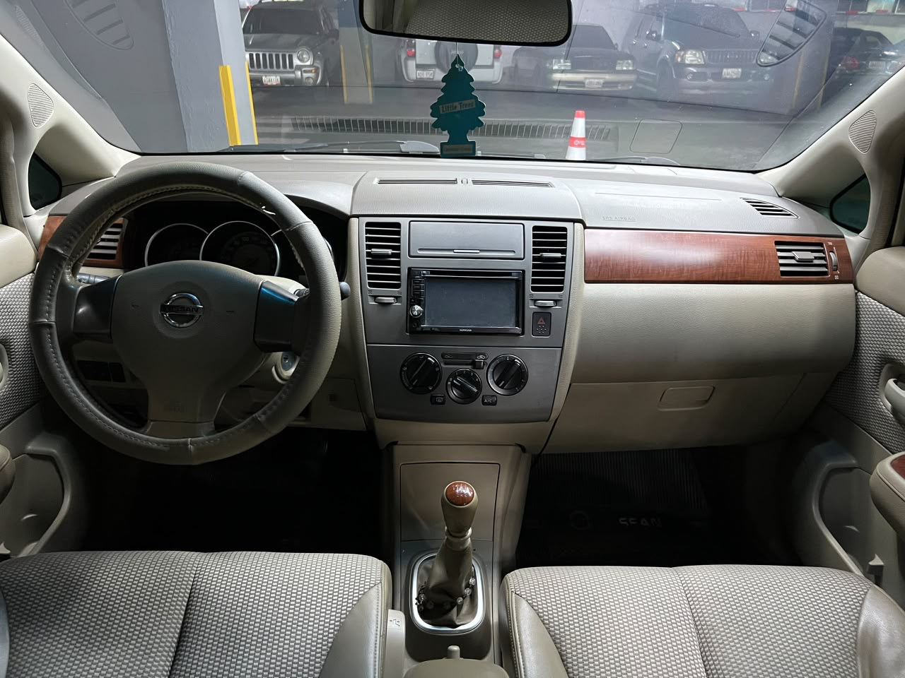 Nissan Tiida - Año 2007 miniatura 12