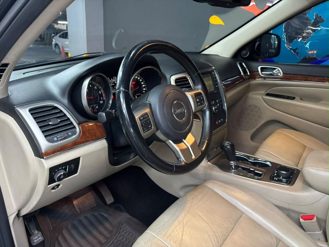 Jeep Grand Cherokee Limited - Año 2012 miniatura 9