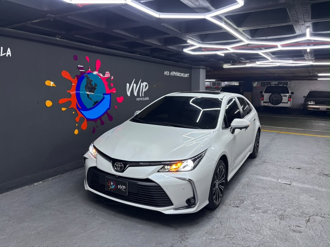 Toyota Corolla Executive 1.5 Dubai - Año 2023 miniatura 2