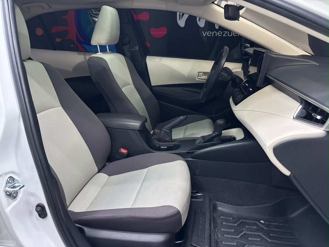 Toyota Corolla Executive 1.5 Dubai - Año 2023 miniatura 13