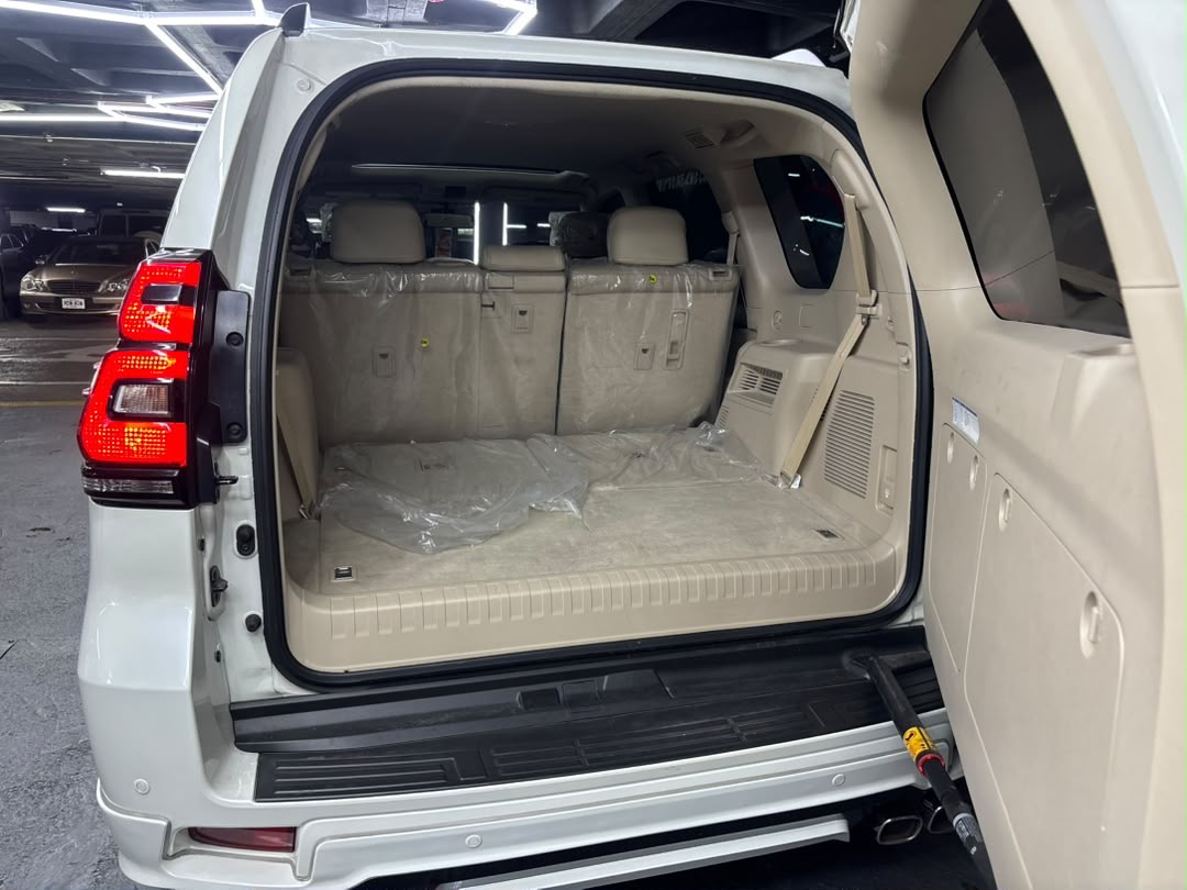 Toyota Prado VX 70 Aniversario Dubai - Año 2023 miniatura 19