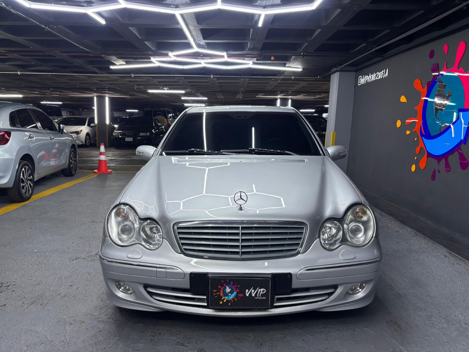 Mercedes Benz C320 - Año 2005 miniatura 3