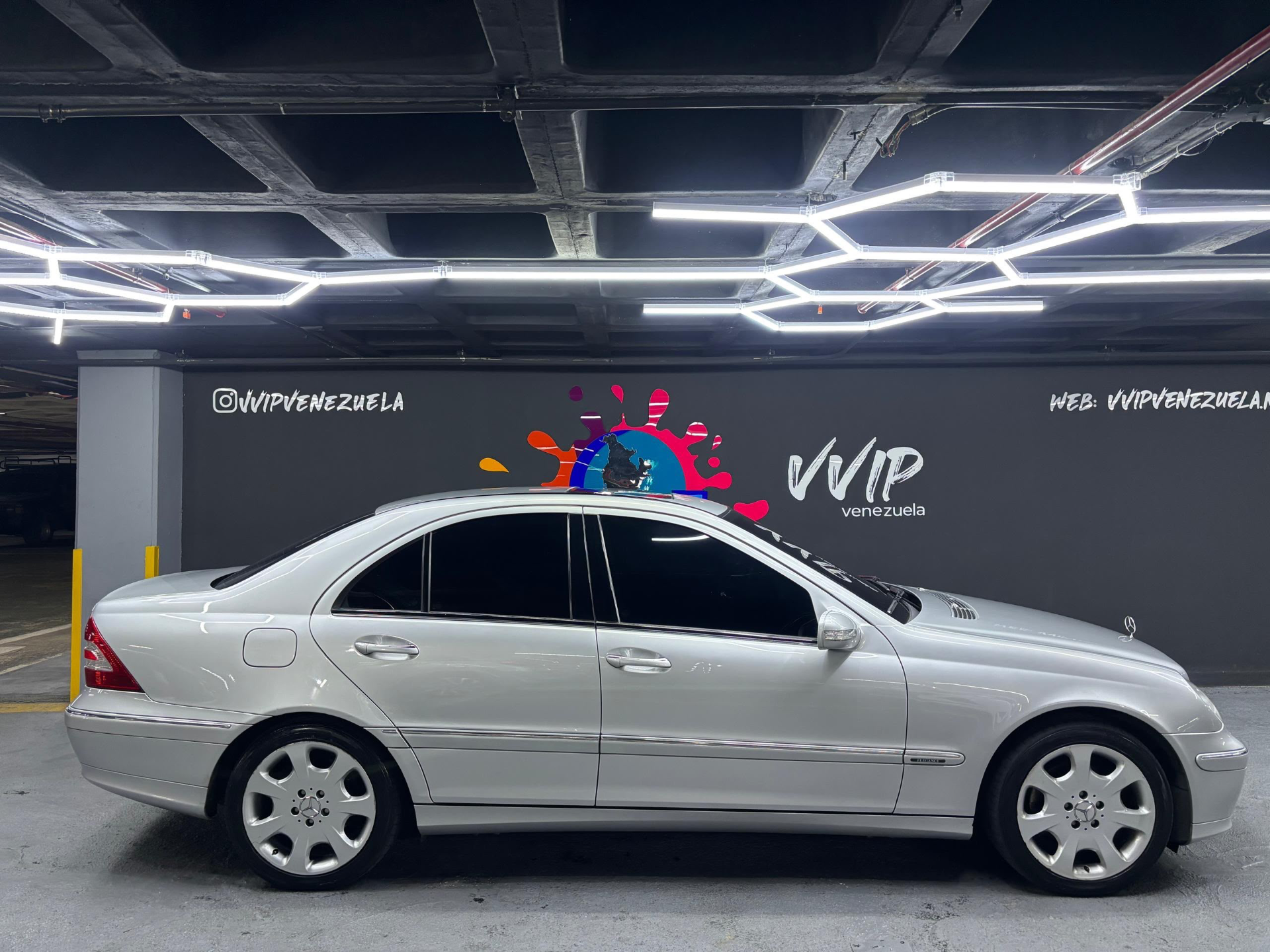 Mercedes Benz C320 - Año 2005 miniatura 5