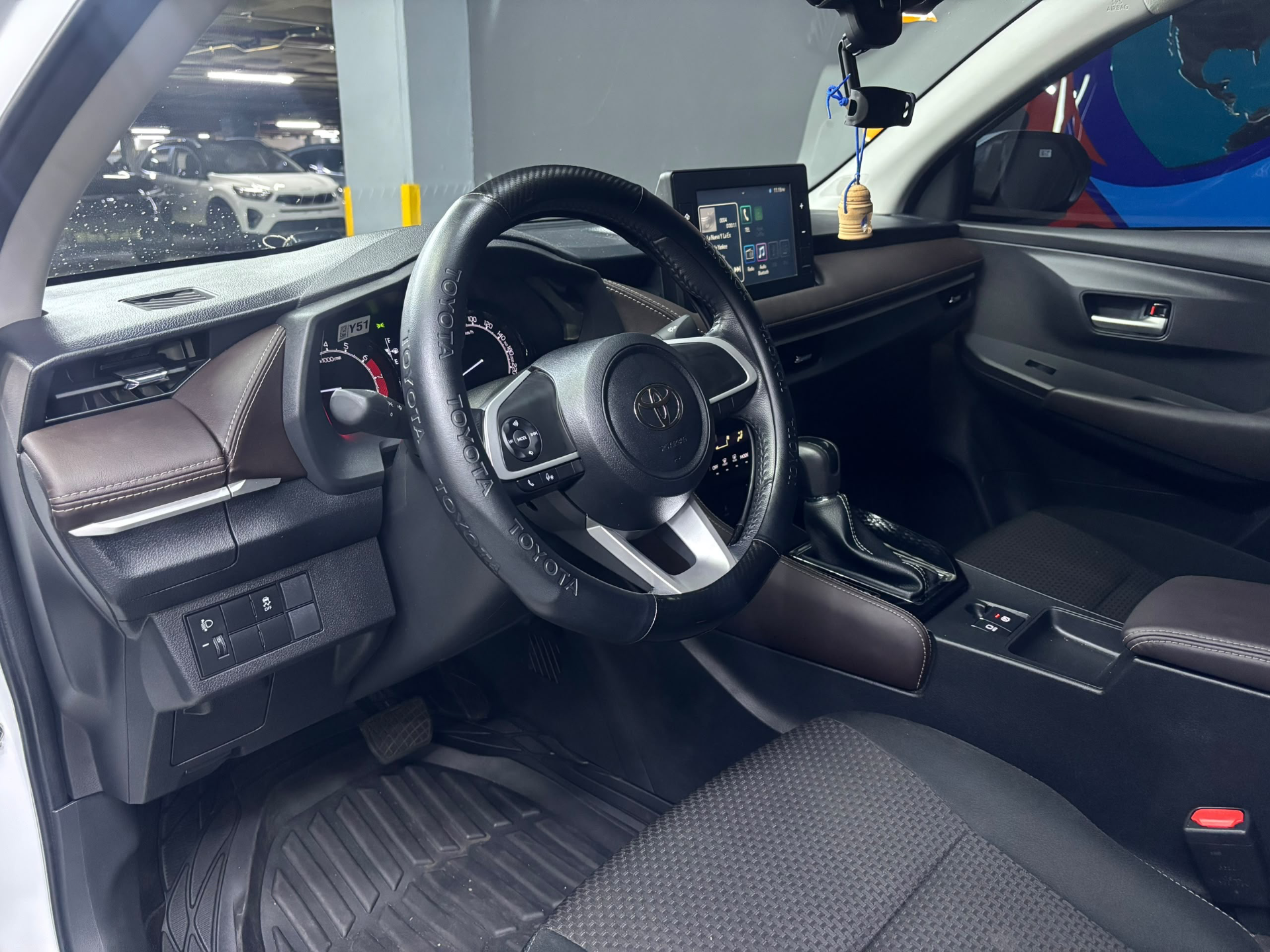 Toyota Yaris E - Año 2024 miniatura 12