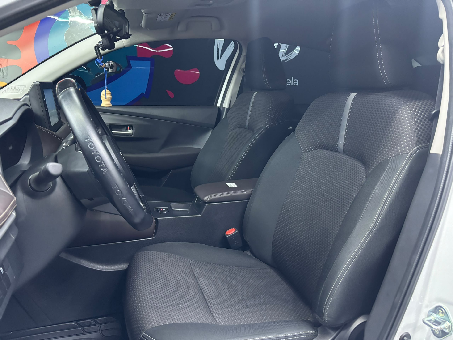 Toyota Yaris E - Año 2024 miniatura 13