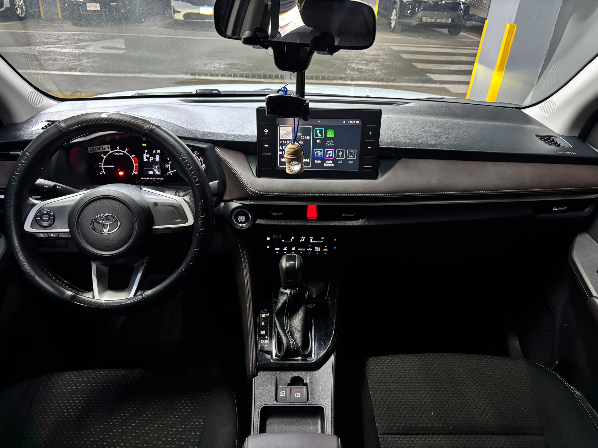 Toyota Yaris E - Año 2024 miniatura 18