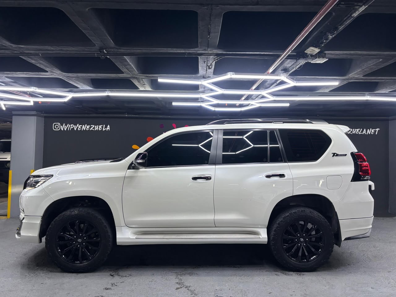 Toyota Prado VX Dubai - Año 2022 miniatura 7