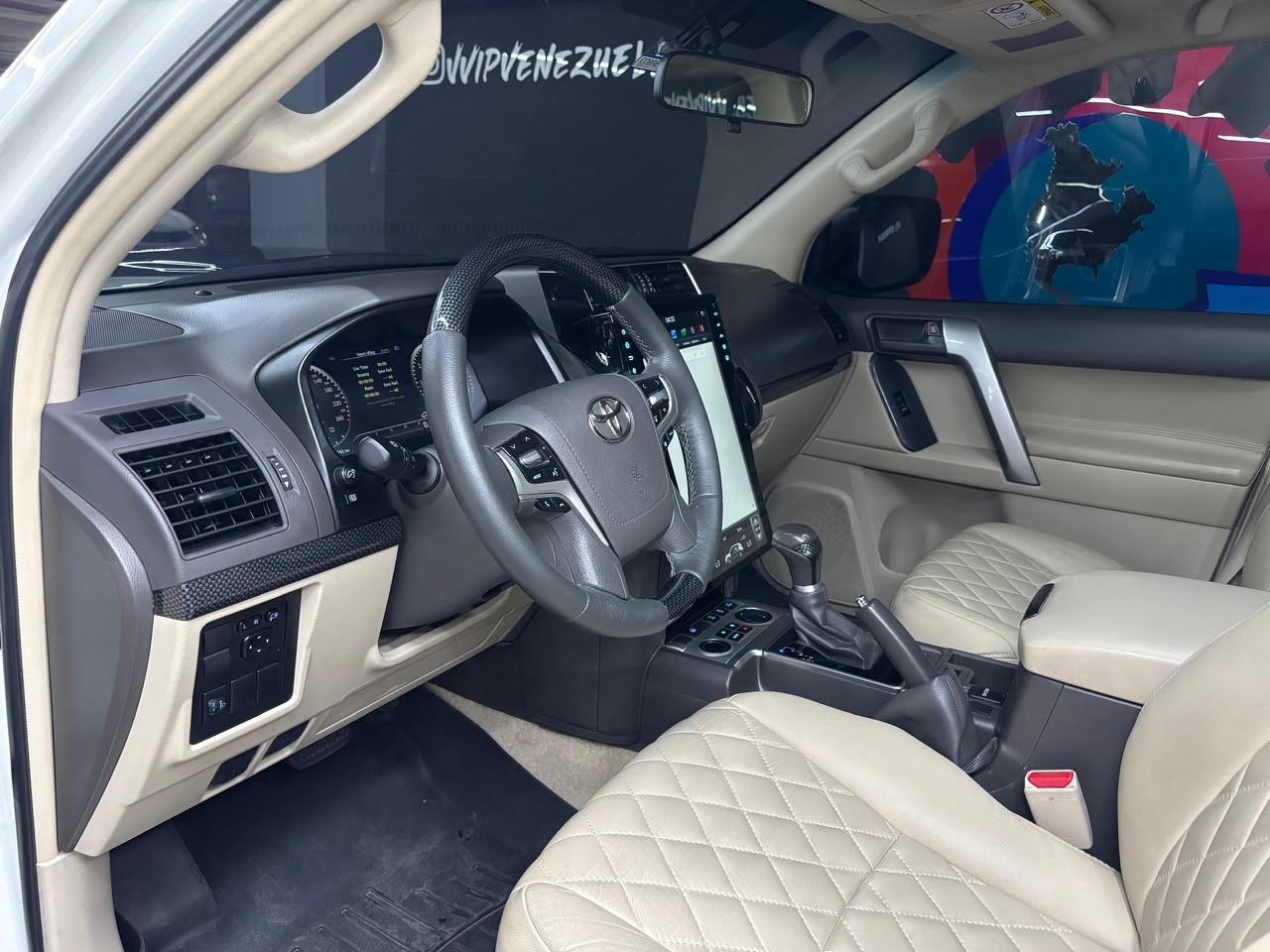 Toyota Prado VX Dubai - Año 2022 miniatura 12